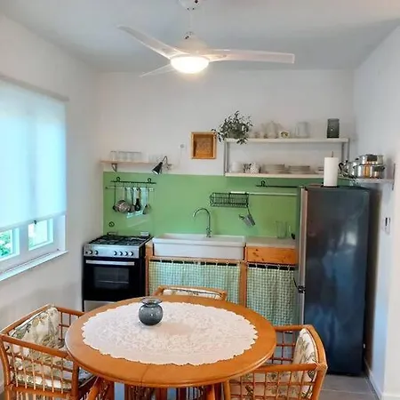 Apartment Petra's House Komaji